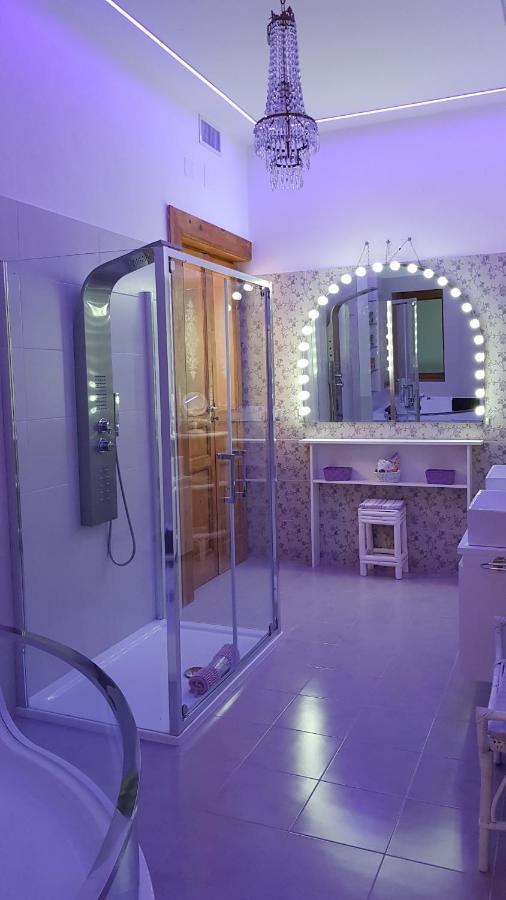 Amanda'S Dream Apartment Taranto Bagian luar foto