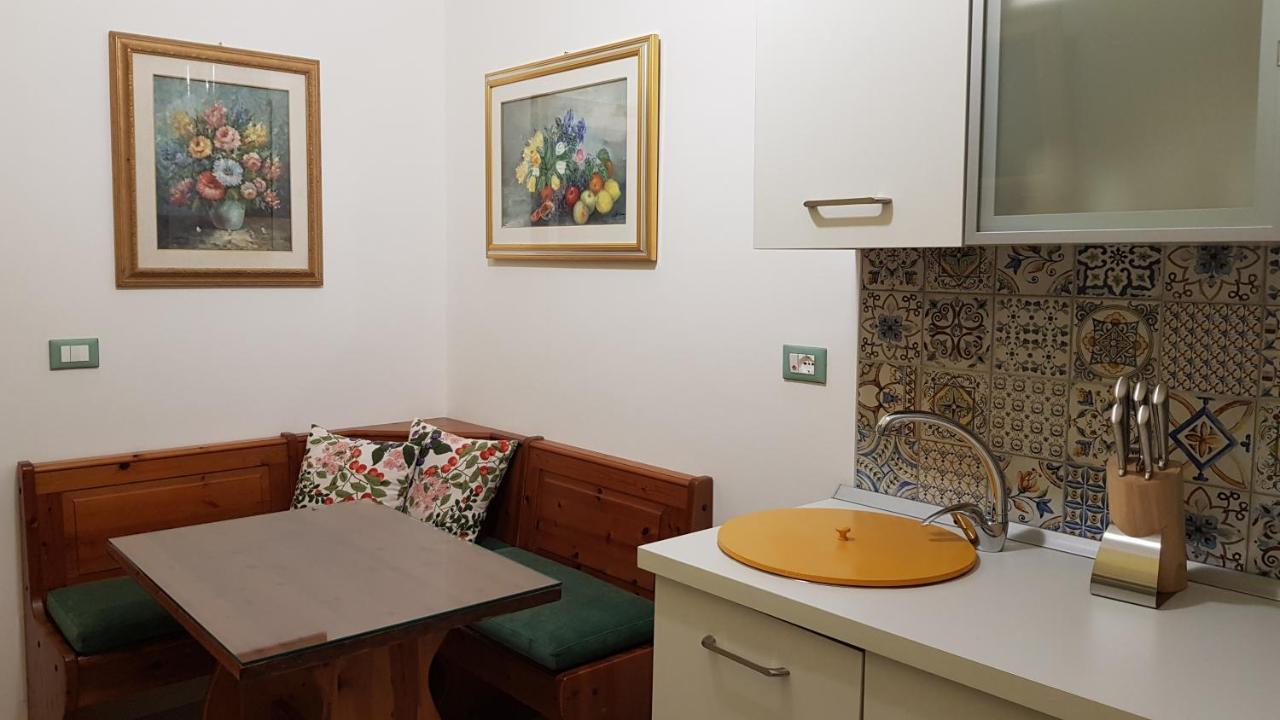 Amanda'S Dream Apartment Taranto Bagian luar foto