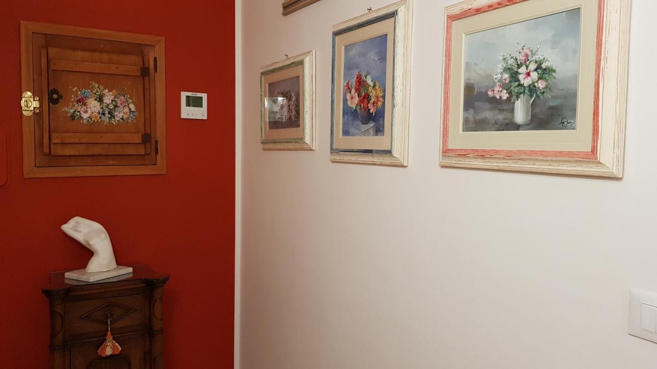 Amanda'S Dream Apartment Taranto Bagian luar foto